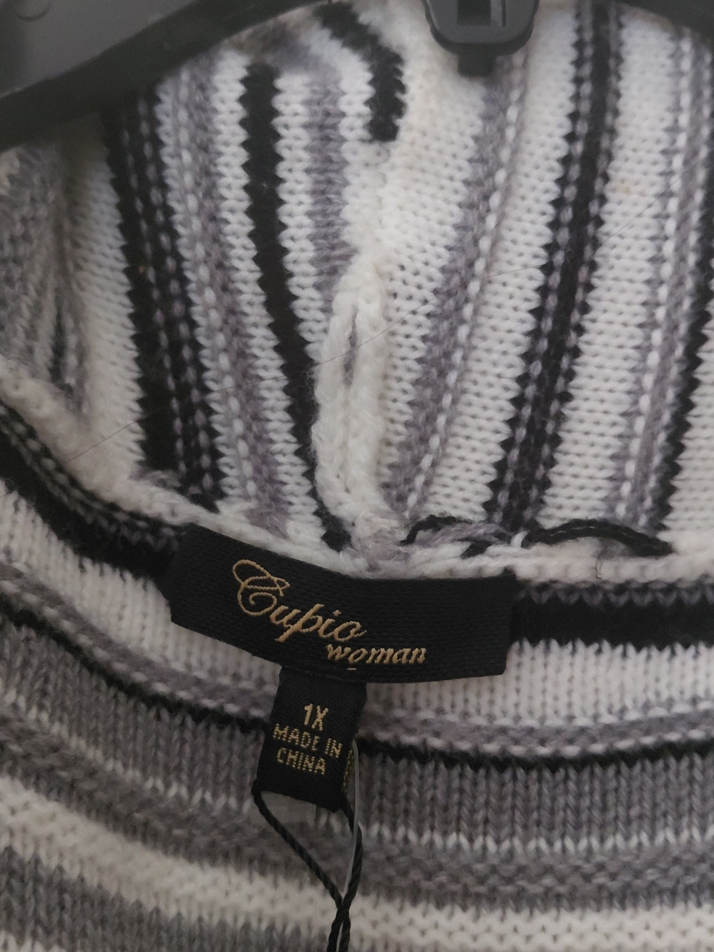 Cupio Women's Striped Cardigan Vest in Gray & White - Picture 8 of 8